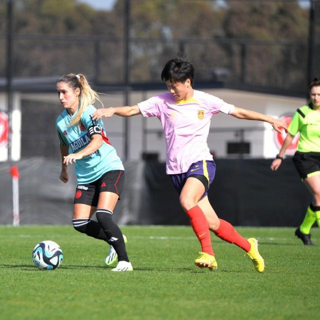 bob半岛体育-中国女足模拟海地热身赛：吴澄舒2球 战平哥伦比亚